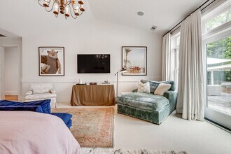 6256 Dry Creek Rd in Napa, CA - Building Photo - Building Photo