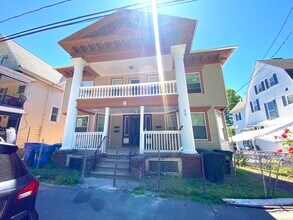 93 Hillside Ave in Waterbury, CT - Building Photo - Building Photo