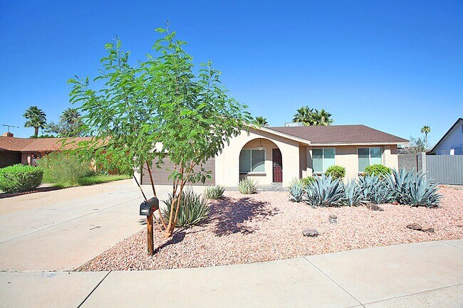 2712 W Villa Rita Dr in Phoenix, AZ - Building Photo - Building Photo