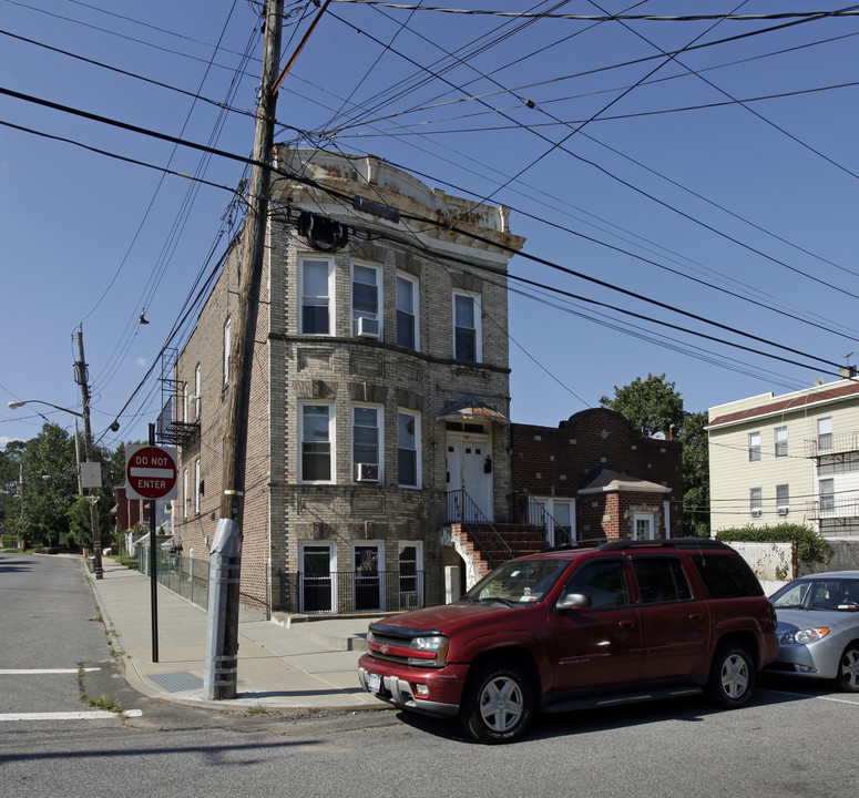 155-157 Cedar Ave in Staten Island, NY - Building Photo