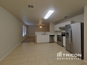 4908 Parkrise Dr in Fort Worth, TX - Building Photo - Building Photo