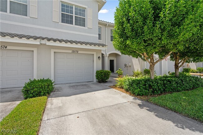 12572 Westhaven Way in Ft. Myers, FL - Building Photo - Building Photo