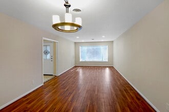 5554 Beechnut St in Houston, TX - Building Photo - Building Photo