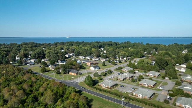 405 Meadow Ave in Colonial Beach, VA - Building Photo - Building Photo