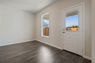 15870 Berry Hl Dr in Conroe, TX - Building Photo - Building Photo