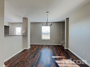 5718 Treasure Cove Rd in Baytown, TX - Building Photo - Building Photo