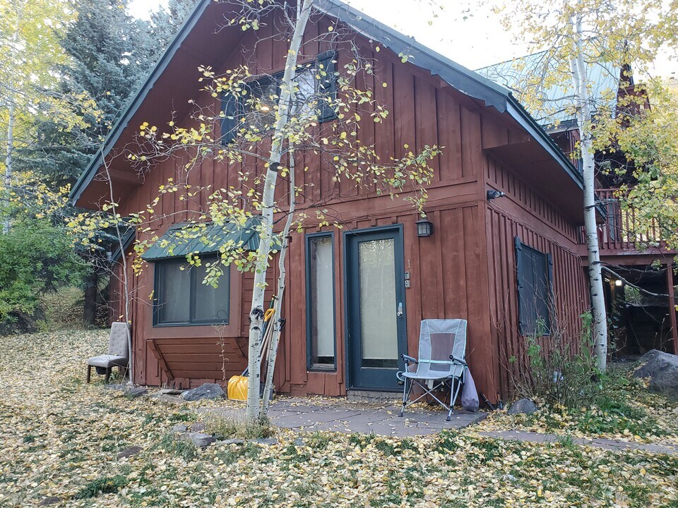 2508 Arosa Dr in Vail, CO - Building Photo