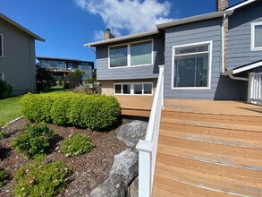 2462 Heights Dr in Ferndale, WA - Building Photo - Building Photo