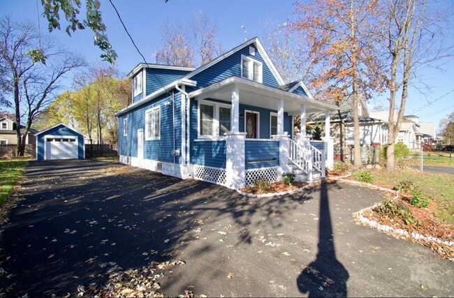 158 Gilbert Ave in Springfield, MA - Building Photo - Building Photo