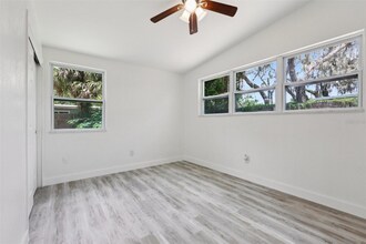 607 E River Dr in Tampa, FL - Building Photo - Building Photo