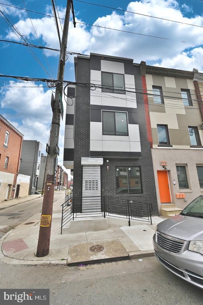 414 W Berks St in Philadelphia, PA - Building Photo - Building Photo