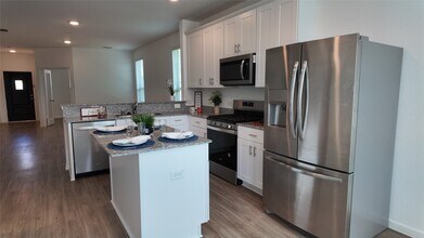 1328 Bright Hl Dr in Katy, TX - Foto de edificio - Building Photo