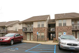 Derbytowne Apartments in Lexington, KY - Building Photo - Building Photo