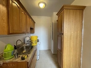 36-14 165th St in Queens, NY - Building Photo - Building Photo