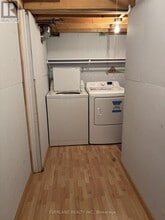 49 Falling River Dr in Richmond Hill, ON - Building Photo - Building Photo