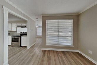 1319 Heights Dr in Katy, TX - Building Photo - Building Photo