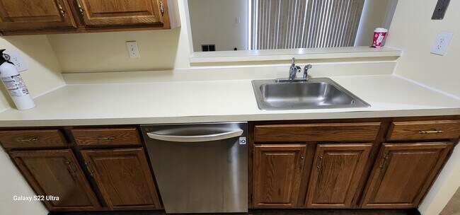 2309 Aspen Dr, Unit 2309 in Plainsboro, NJ - Foto de edificio - Building Photo