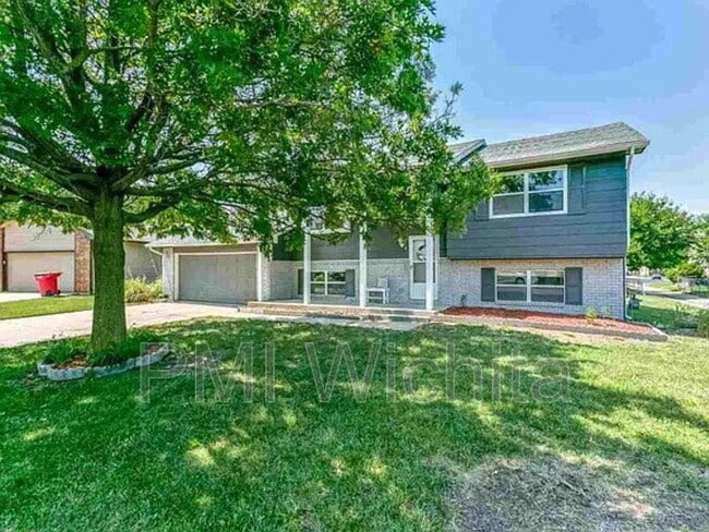 property at 7 Langton Dr