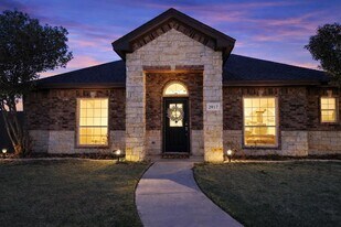 2917 Dustin Dr in Odessa, TX - Building Photo