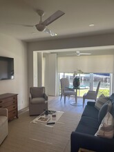 850 NE Spanish River Blvd in Boca Raton, FL - Foto de edificio - Building Photo