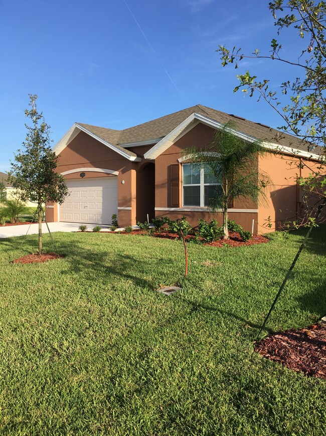 property at 1522 Lexington Square SW