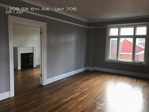 1209 SW 6th Ave-Unit -Unit 706 in Portland, OR - Building Photo - Building Photo