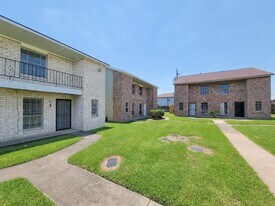 12330 Ormandy St in Houston, TX - Building Photo