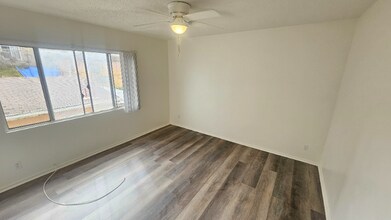866 W 126th St in Los Angeles, CA - Building Photo - Building Photo