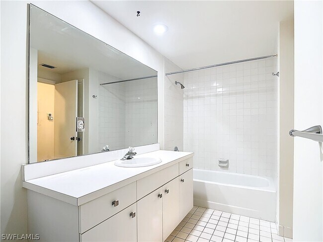 property at 5811 Glencove Dr