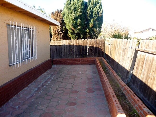 2042 Ilex Ave in San Diego, CA - Building Photo - Building Photo