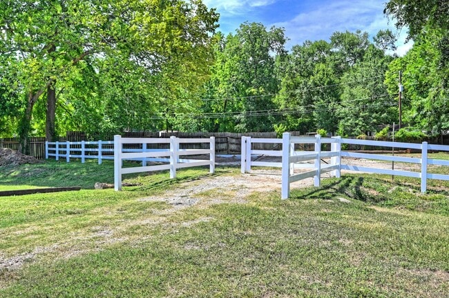 property at 9812 Arbor Oak