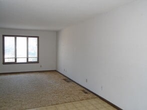 706 Ridgewood Dr in Manhattan, KS - Building Photo - Building Photo