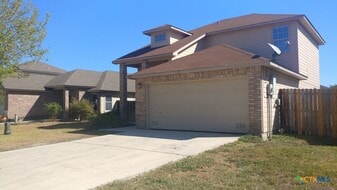 3435 Rob Roy St in Seguin, TX - Building Photo