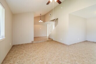 6027 Leafwood Cir in League City, TX - Building Photo - Building Photo