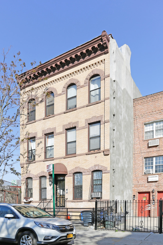 17 Granite St in Brooklyn, NY - Building Photo - Building Photo