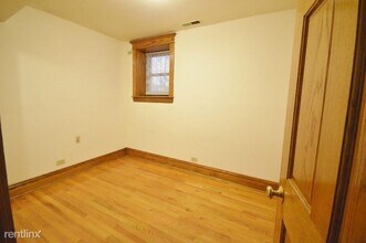 1417 W Belle Plaine Ave in Chicago, IL - Building Photo - Building Photo