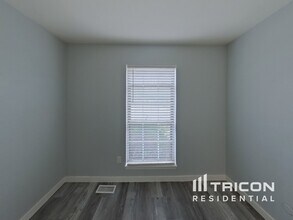 2200 S Mobile Way in Aurora, CO - Building Photo - Building Photo