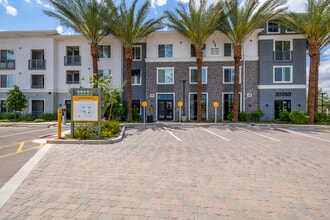 The Amelia in Phoenix, AZ - Building Photo - Building Photo