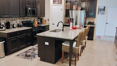 9433 SW Ligorio Way in Port St. Lucie, FL - Building Photo - Building Photo