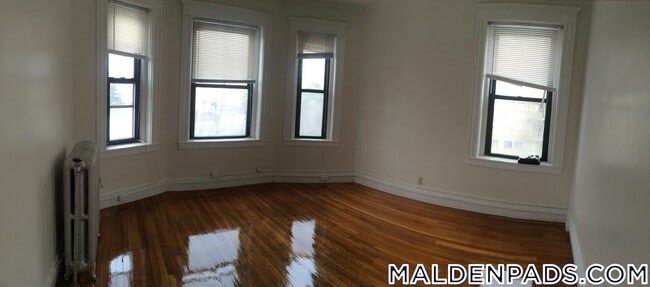 17-19 Washington St. in Malden, MA - Foto de edificio - Building Photo