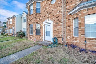714 Sutherland Dr in Chesapeake, VA - Building Photo - Building Photo