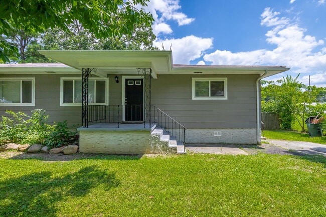 property at 2806 Silverdale Rd