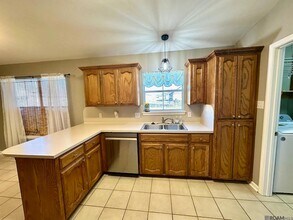 1428 S Vista Ave in Gonzales, LA - Building Photo - Building Photo