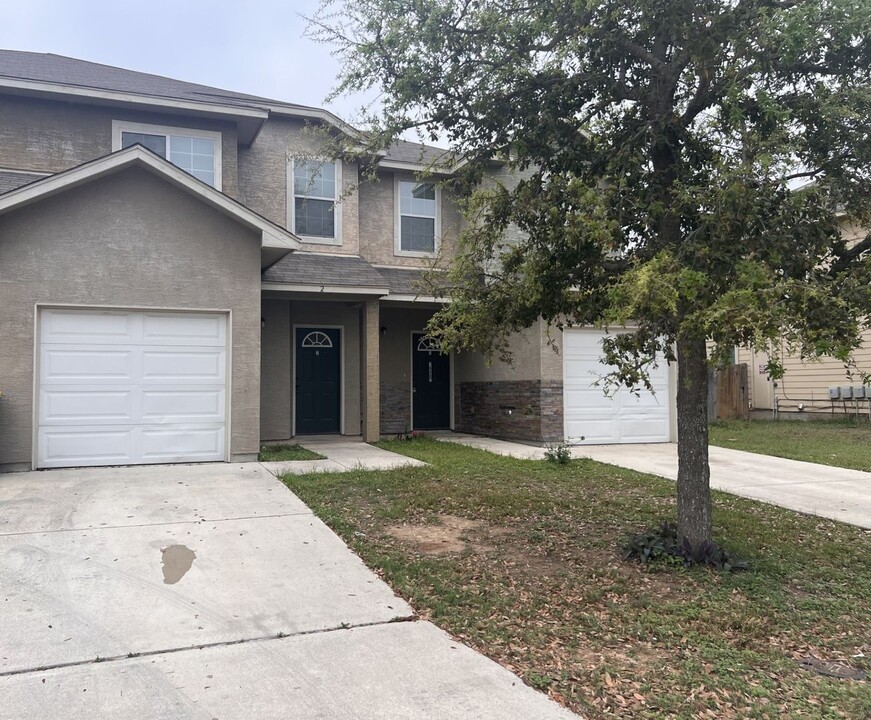 16807 Dancing Ava in Selma, TX - Building Photo