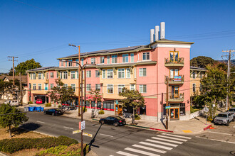 Sacramento Senior Homes in Berkeley, CA - Building Photo - Primary Photo