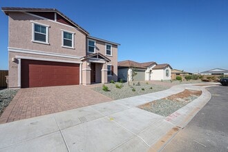 3034 N 96th Ln in Phoenix, AZ - Building Photo - Building Photo