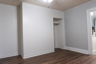 299 N Balph Ave in Pittsburgh, PA - Foto de edificio - Building Photo