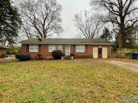 2417 NW Esther Ave in Huntsville, AL - Building Photo