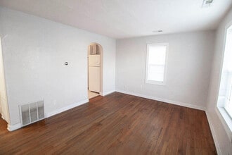 306 W Worley St in Columbia, MO - Building Photo - Building Photo