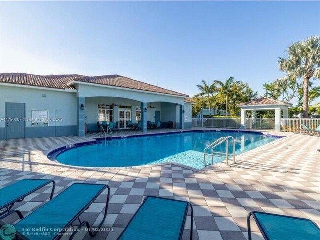 2302 Center Stone Ln in Riviera Beach, FL - Foto de edificio - Building Photo